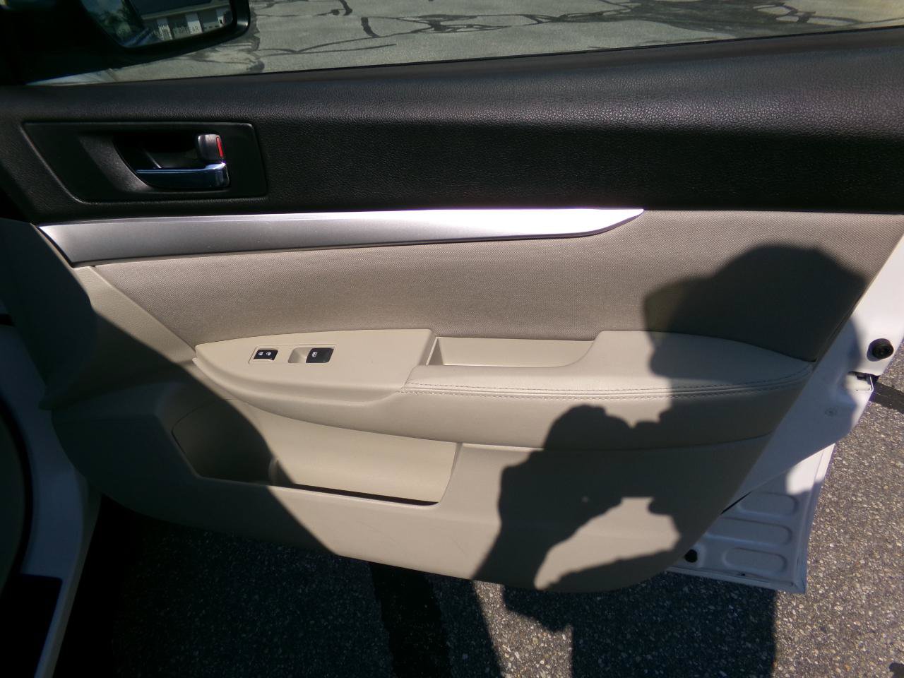 Used 2014 Subaru Outback 2.5i Premium w/ Popular Package #1A AWD/4WD image 23