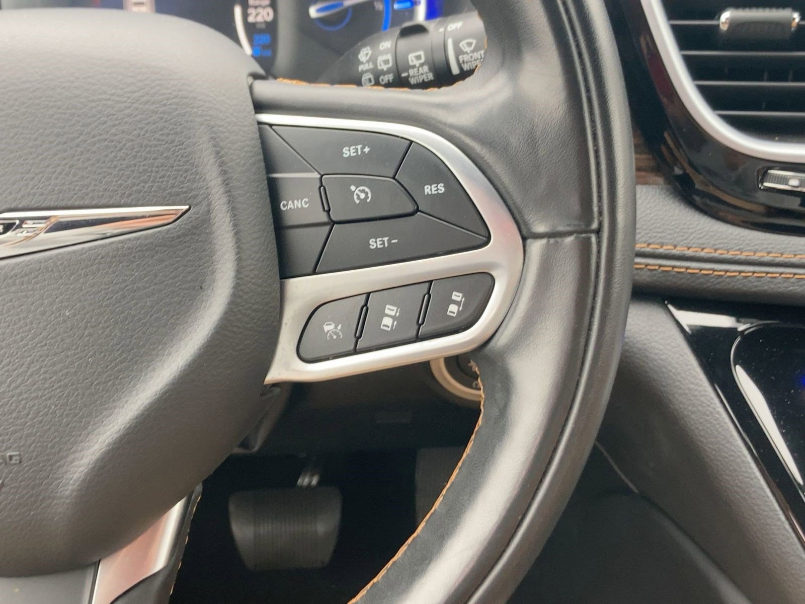 Used 2022 Chrysler Pacifica Pinnacle image 26