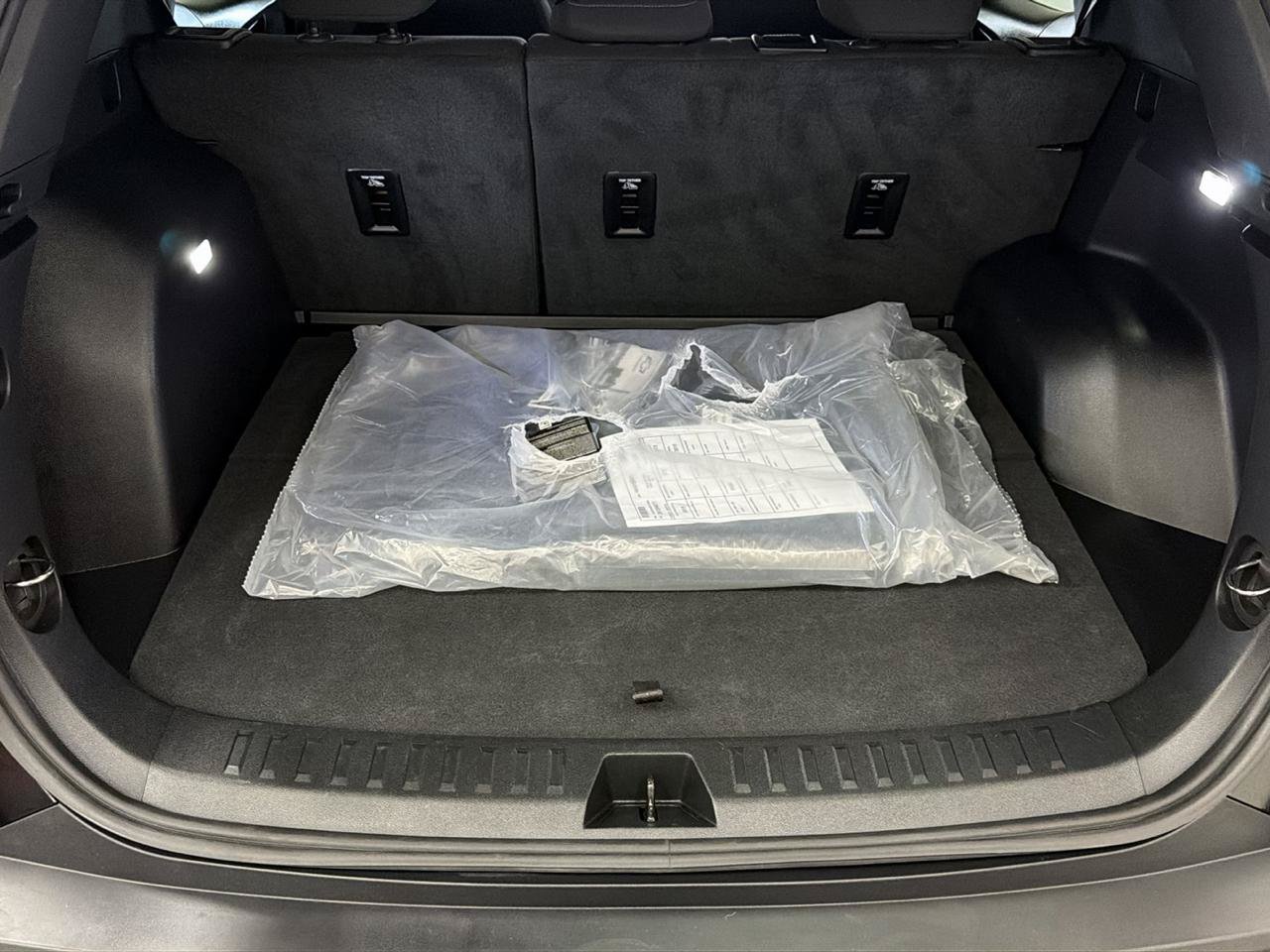Used 2026 Chevrolet Equinox LT AWD/4WD image 20