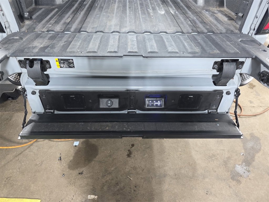 Used 2024 GMC Sierra 2500 AT4X image 13