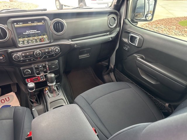 Certified 2022 Jeep Gladiator Rubicon w/ Cold Weather Group image 18