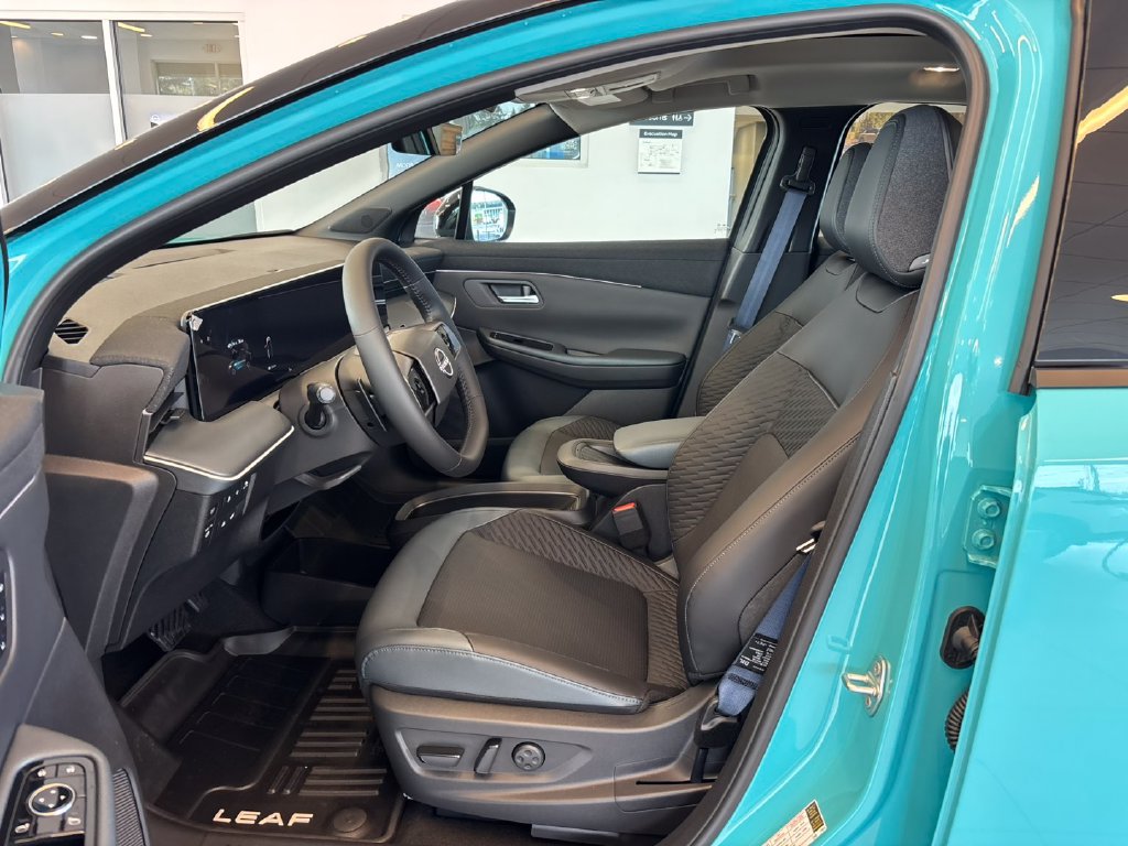 New 2026 Nissan Leaf Platinum+ w/ Cargo Package (Platinum+) FWD image 14