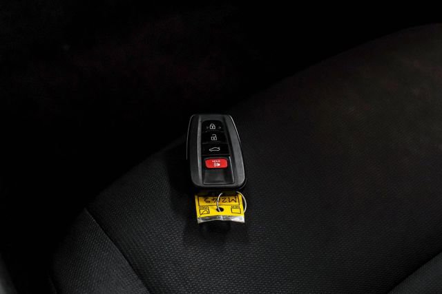 Used 2020 Toyota Corolla LE FWD image 56