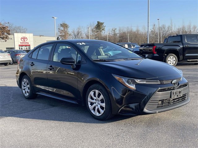 Used 2024 Toyota Corolla LE image 7