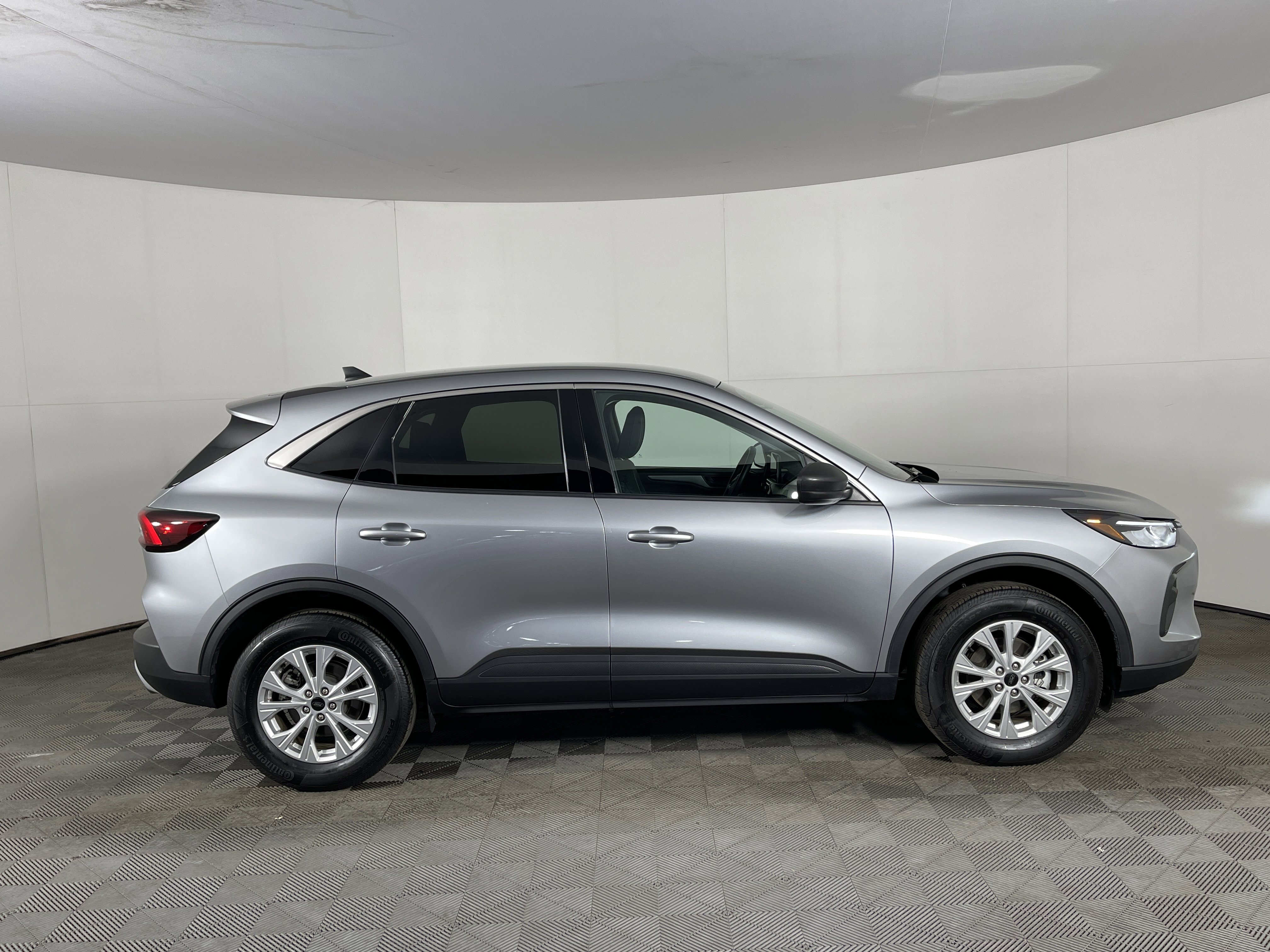 Used 2024 Ford Escape Active image 5