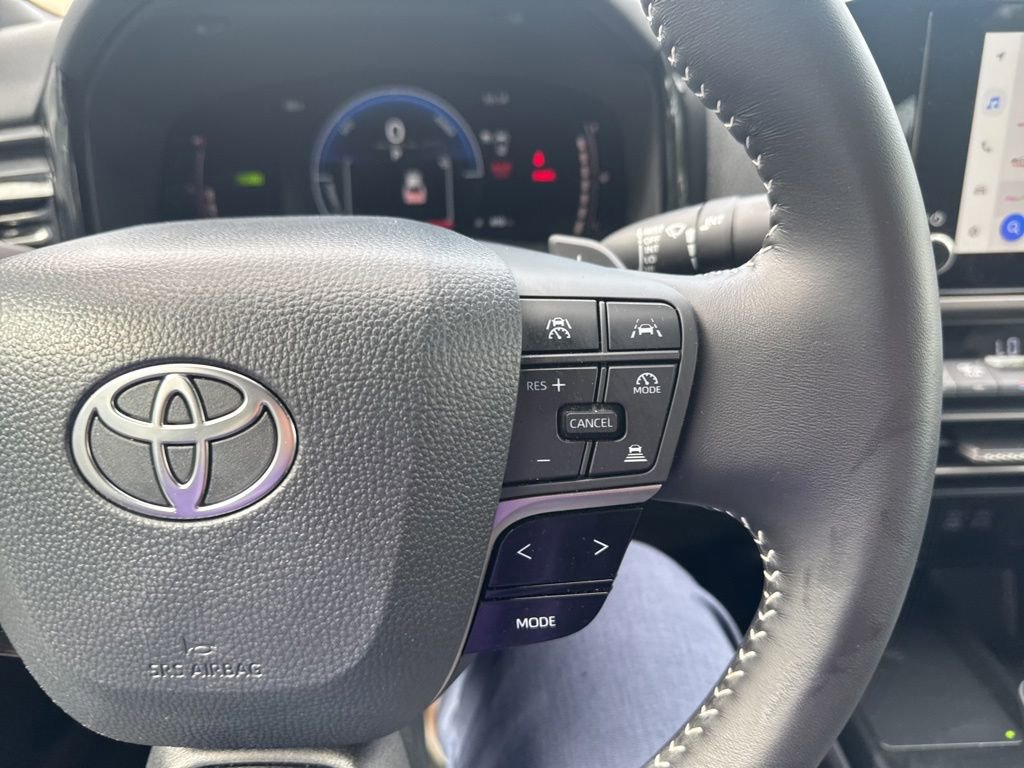 Used 2026 Toyota Camry SE FWD image 13