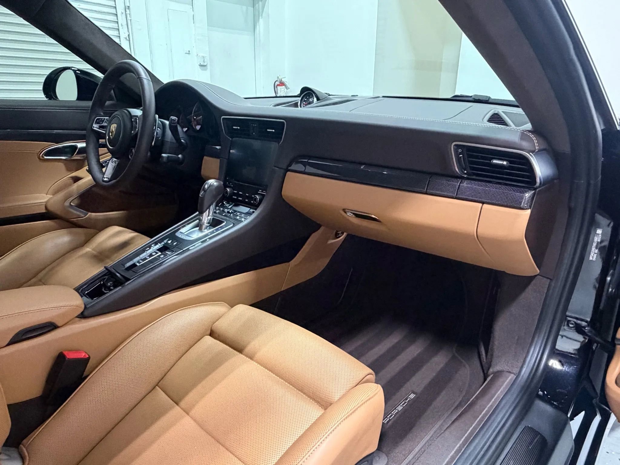 Used 2017 Porsche 911 Turbo S image 27