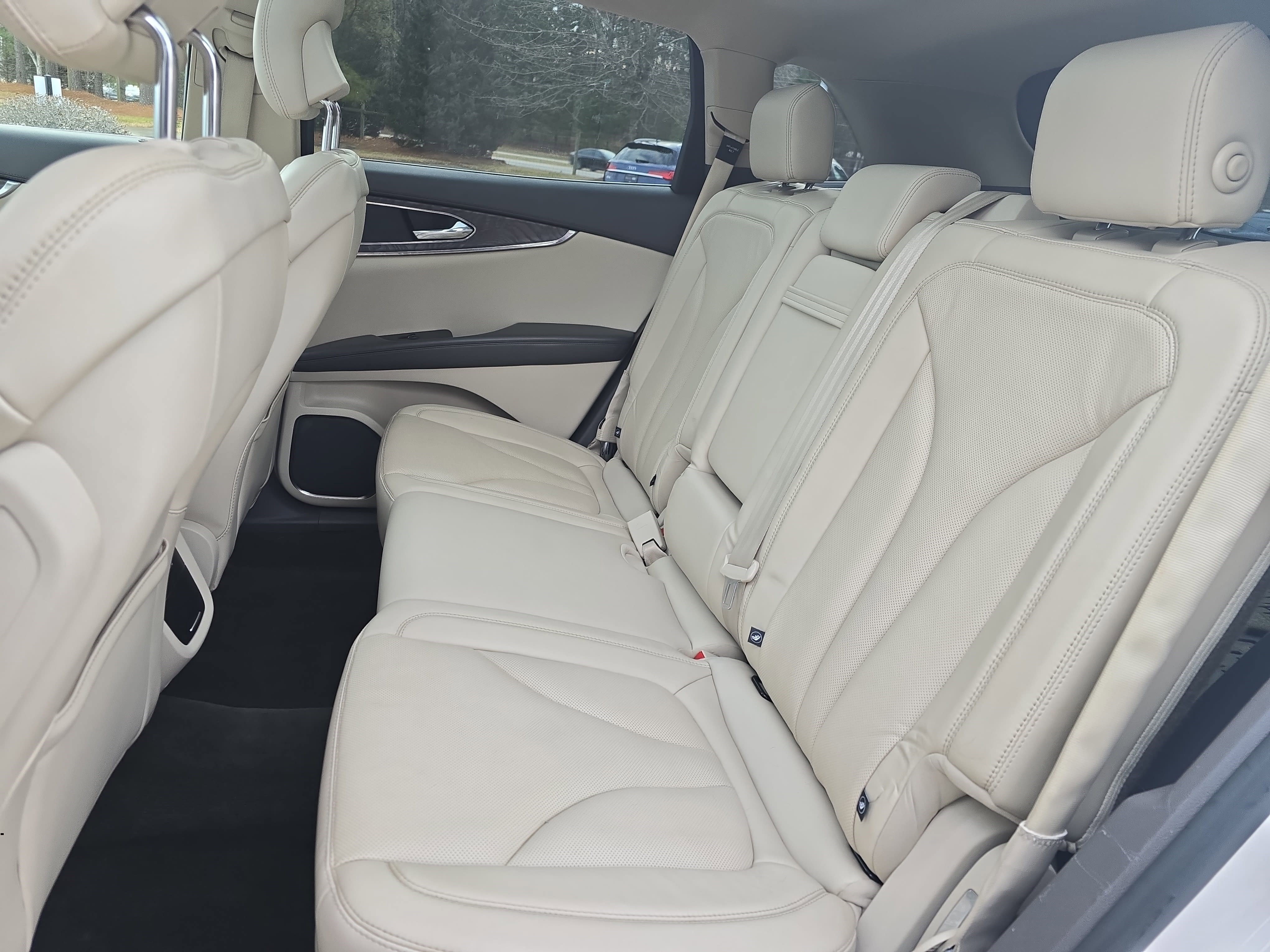 Used 2016 Lincoln MKX Reserve w/ Driver Assistance Package image 14