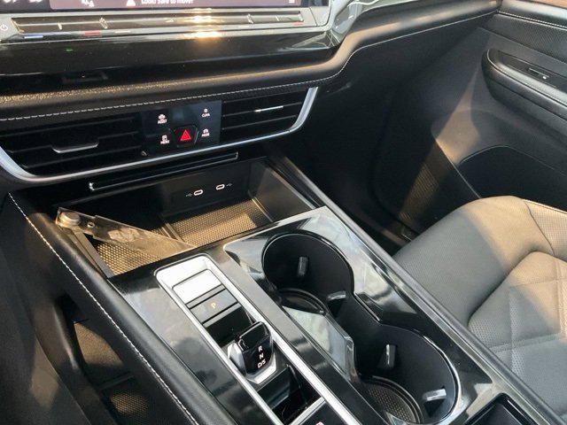 Used 2024 Volkswagen Atlas SE image 12