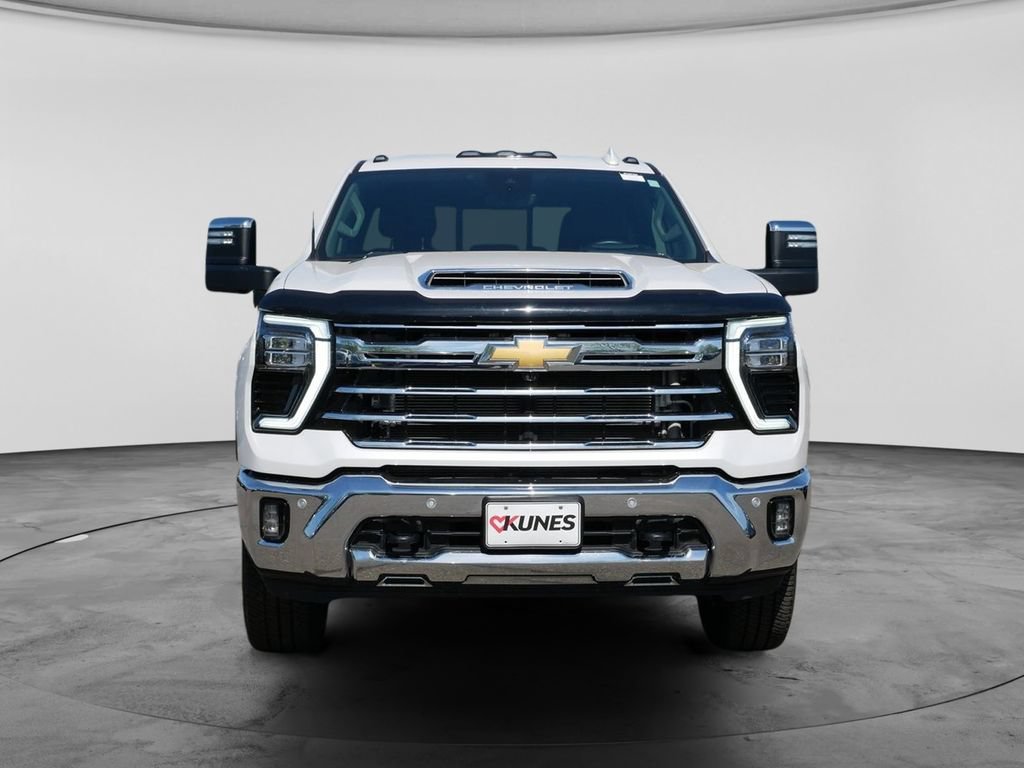 Used 2024 Chevrolet Silverado 3500 LTZ w/ LTZ Premium Package AWD/4WD image 2