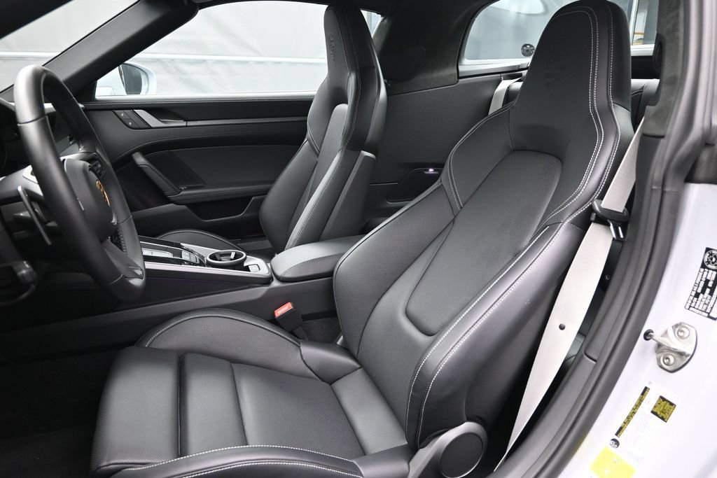 Certified 2024 Porsche 911 Targa 4S w/ Premium Package AWD/4WD image 5
