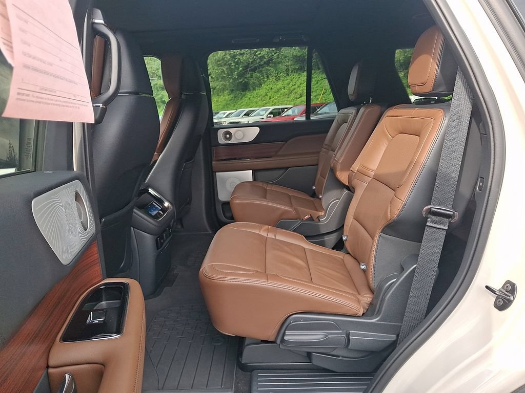 Used 2024 Lincoln Navigator Reserve AWD/4WD image 10