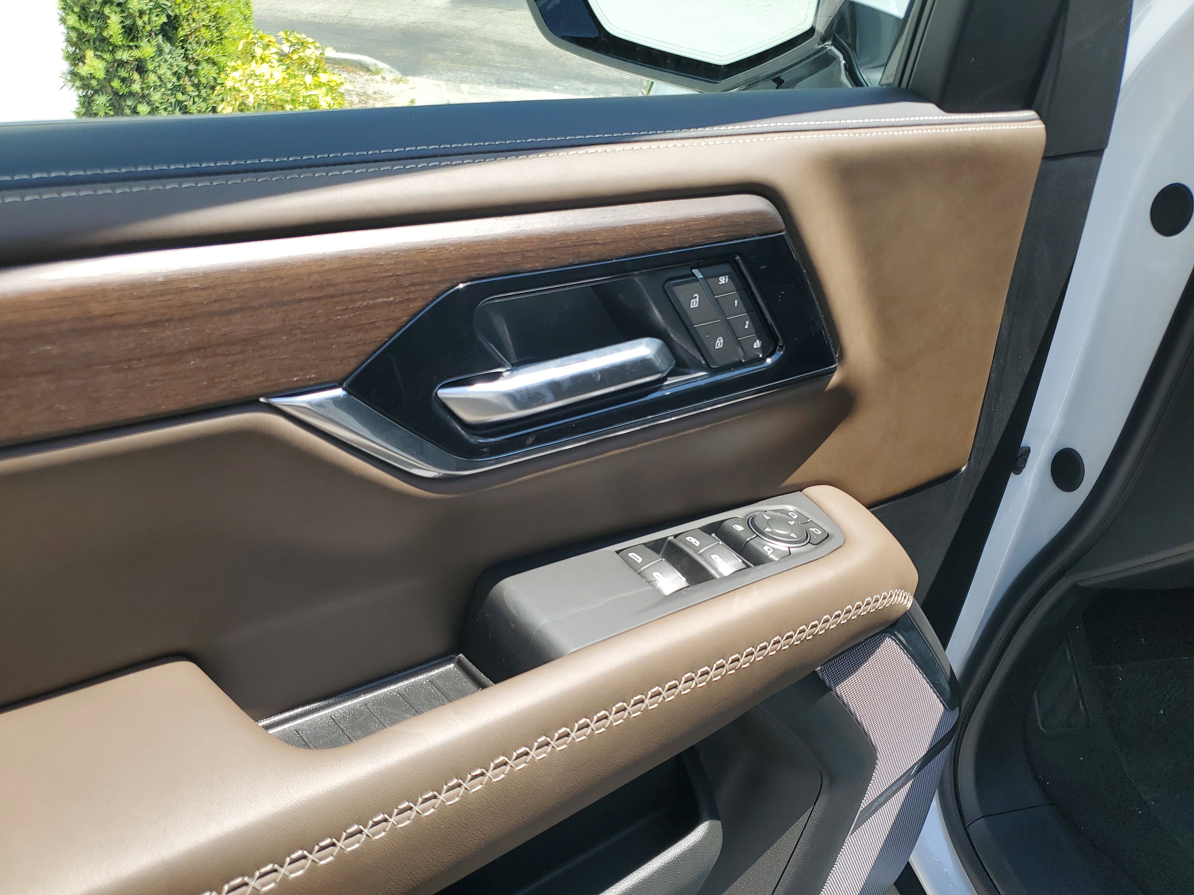 New 2026 GMC Yukon Denali Ultimate AWD/4WD image 21