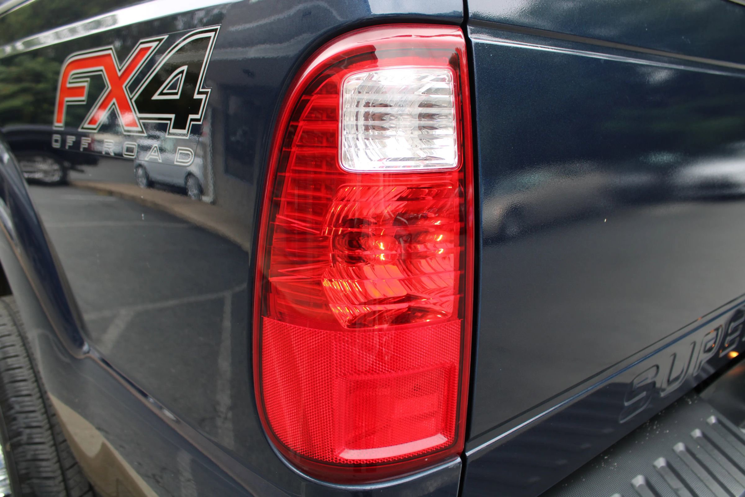 Used 2013 Ford F250 Lariat w/ Lariat Interior Pkg image 22