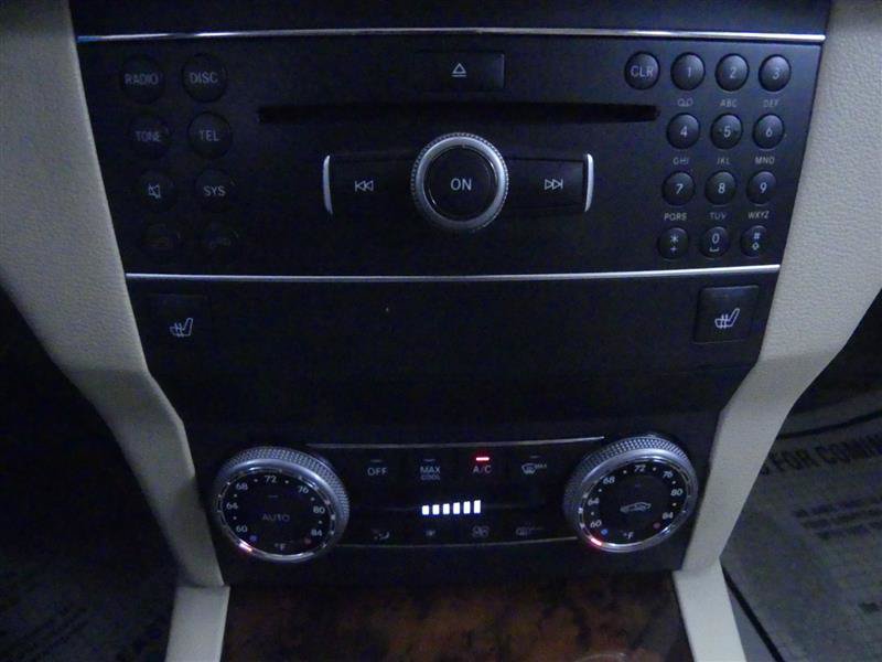 Used 2012 Mercedes-Benz GLK 350 4MATIC image 10