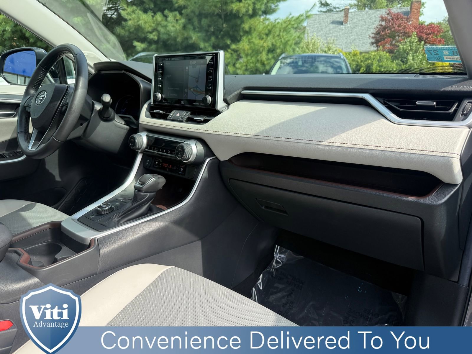 Used 2019 Toyota RAV4 Limited image 30