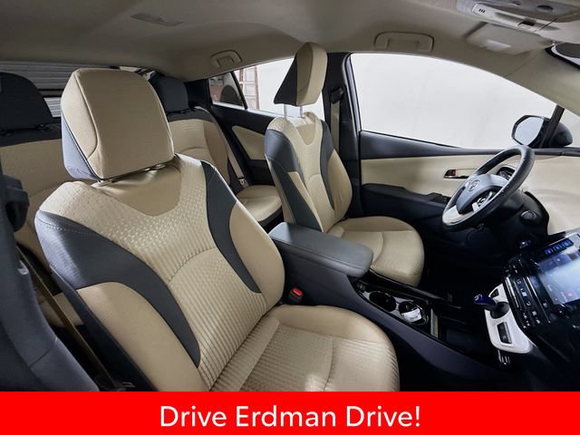Certified 2018 Toyota Prius Three FWD image 23