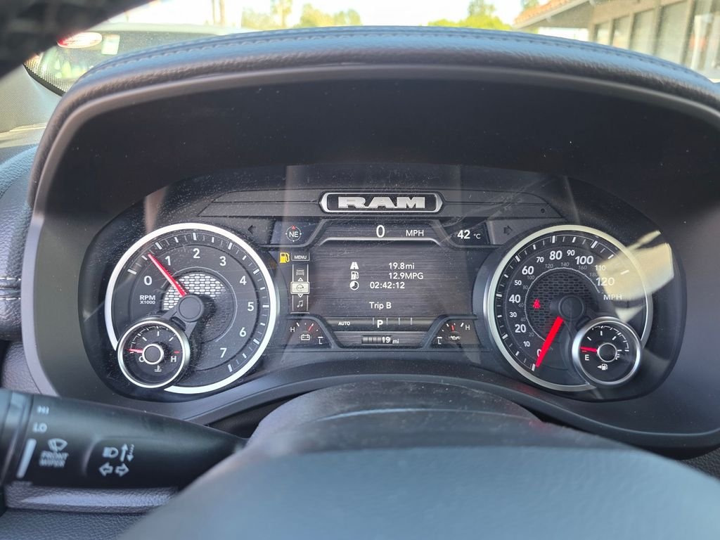 New 2026 RAM 1500 Laramie AWD/4WD image 17
