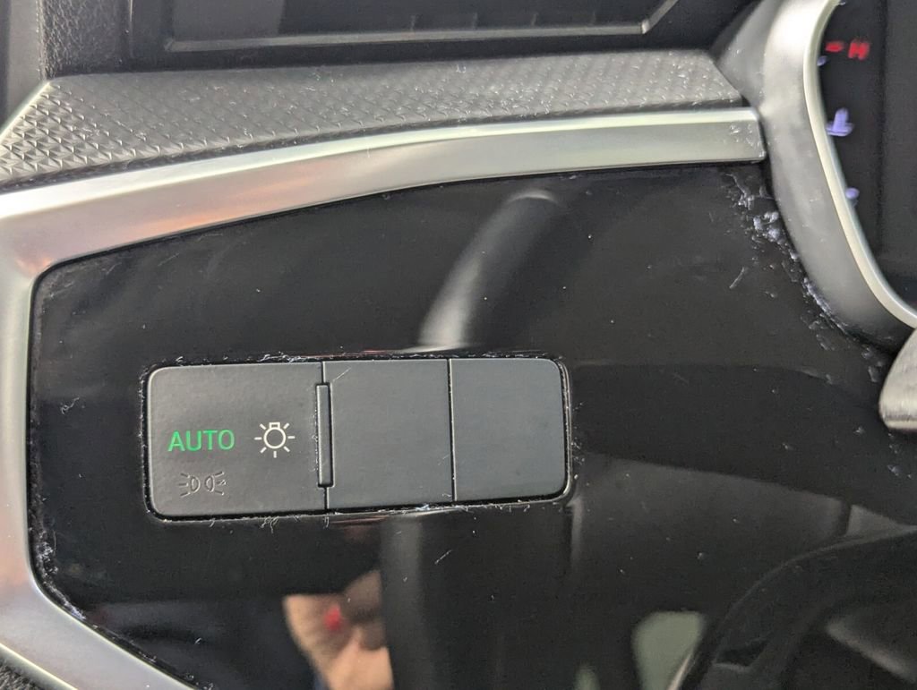 Used 2019 Audi Q3 2.0T Premium image 13