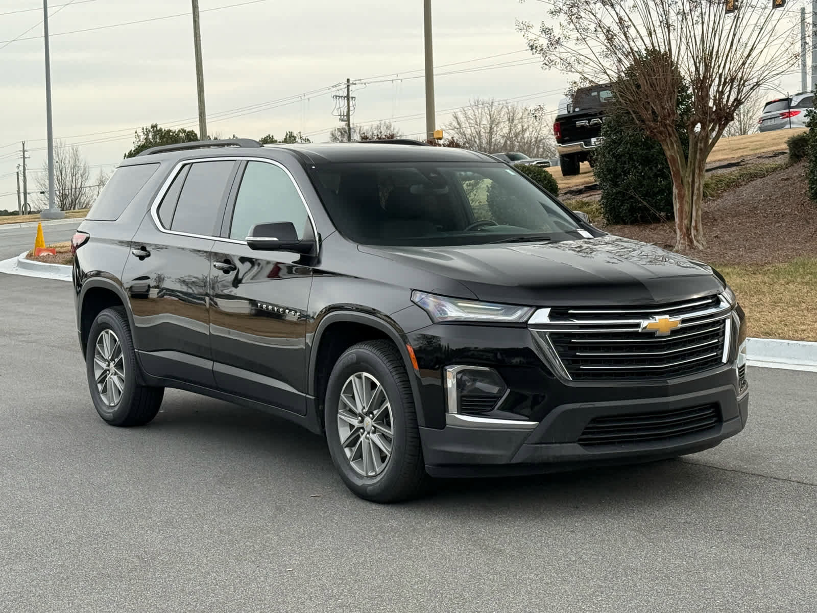 Used 2023 Chevrolet Traverse LT image 8