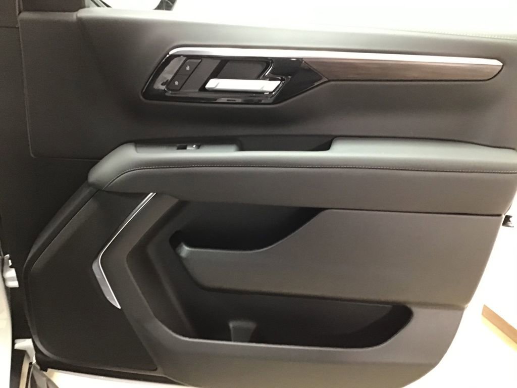 New 2026 Chevrolet Tahoe LS image 7