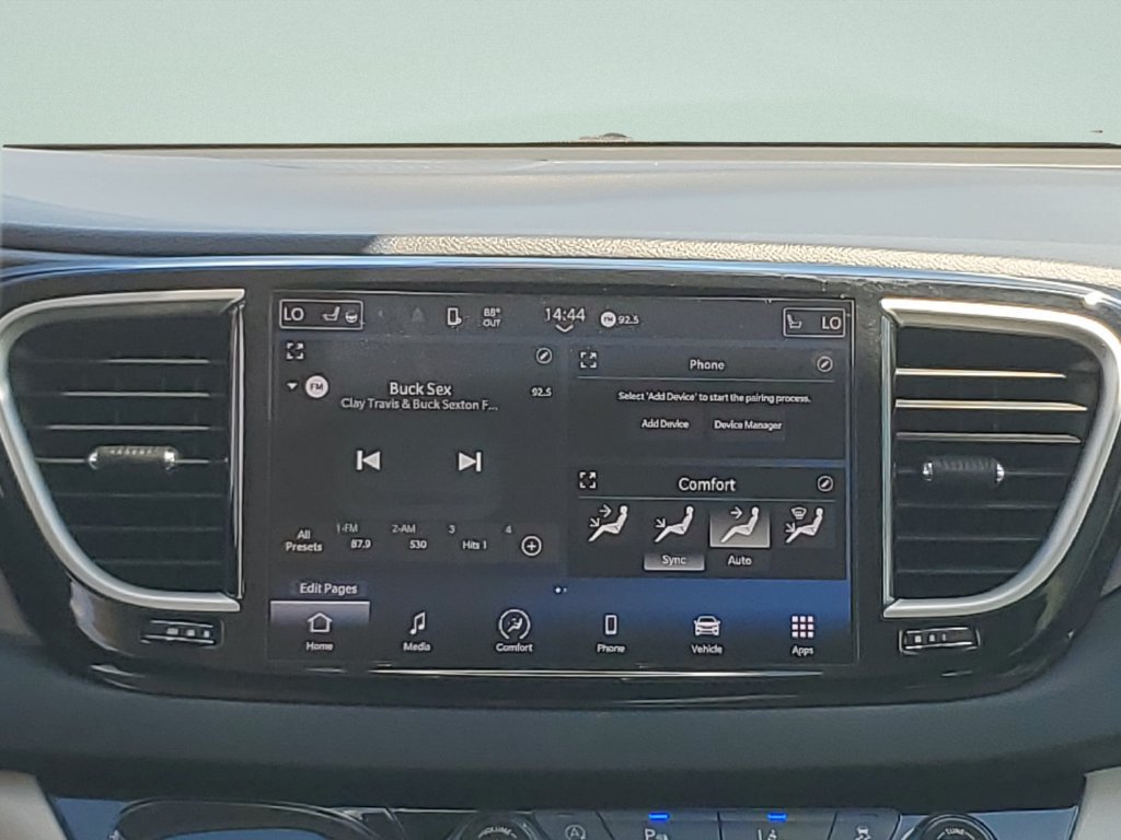 Used 2024 Chrysler Pacifica Touring-L FWD image 14