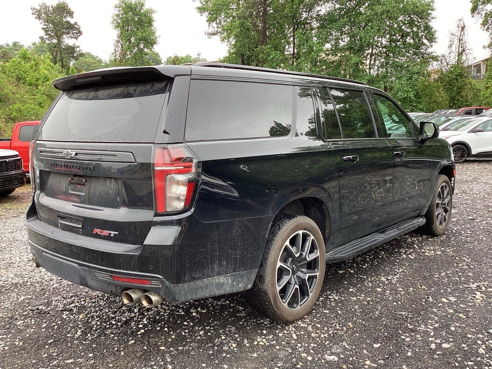 Certified 2024 Chevrolet Suburban RST w/ Sport Performance Package AWD/4WD image 4