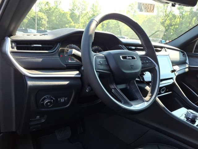 New 2026 Jeep Grand Cherokee Limited AWD/4WD image 14