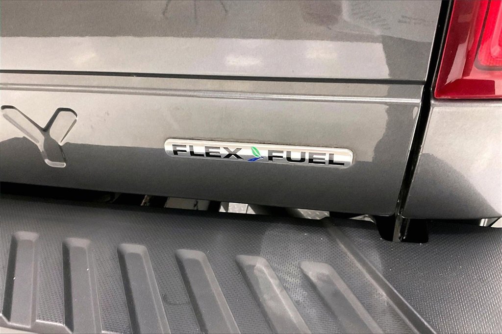 Used 2015 Ford F250 XL w/ Power Equipment Group image 25