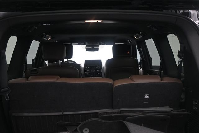 Used 2023 Nissan Armada Platinum w/ Captain's Chairs Package RWD image 15