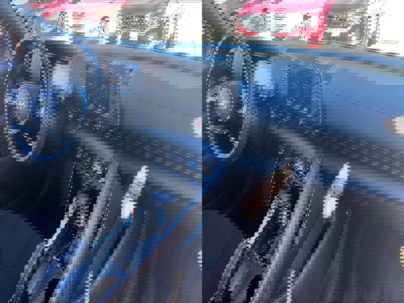 Certified 2025 Hyundai Elantra Sport image 28