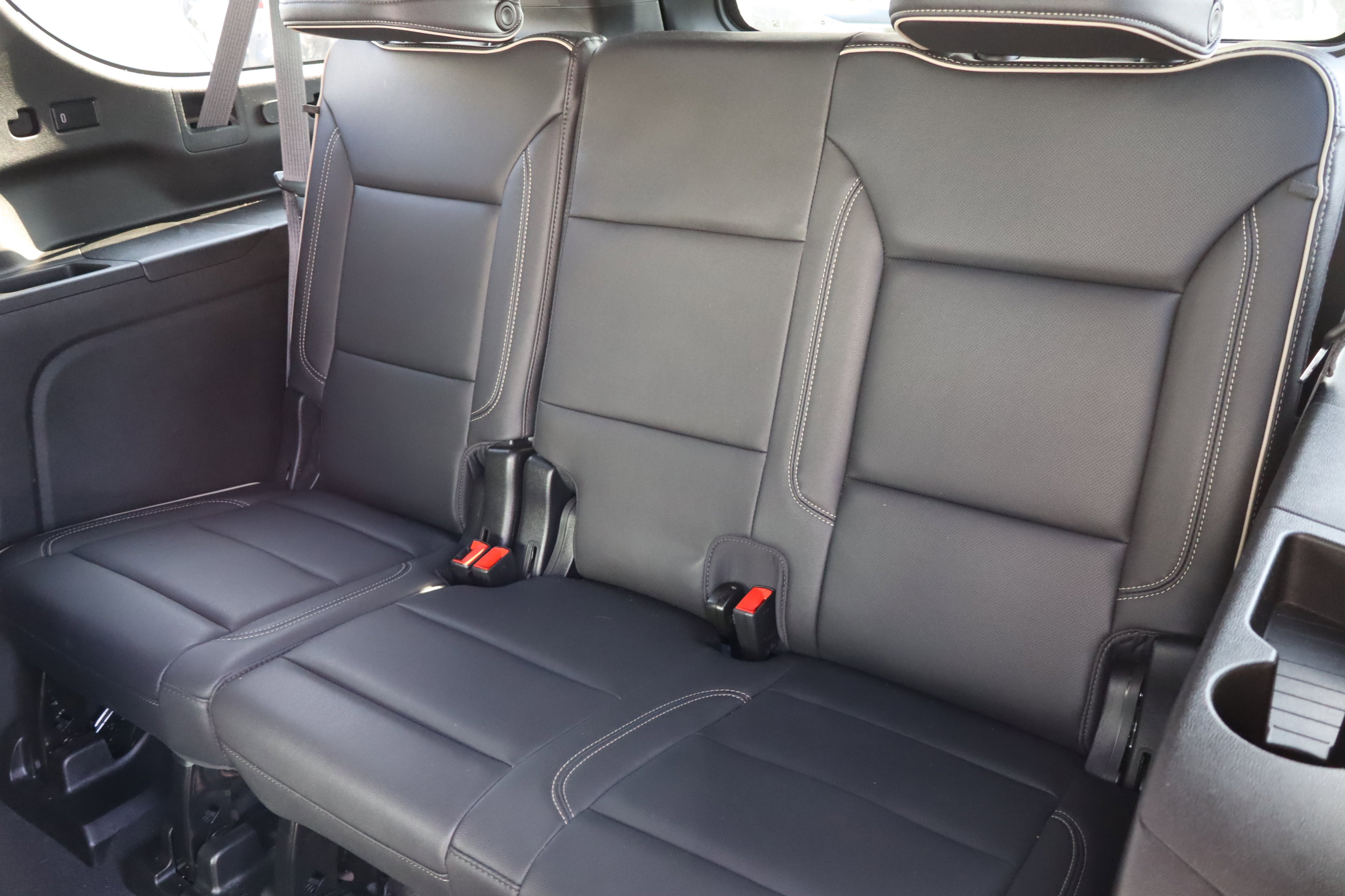 Certified 2024 Chevrolet Suburban Premier w/ Advanced Technology Package image 35