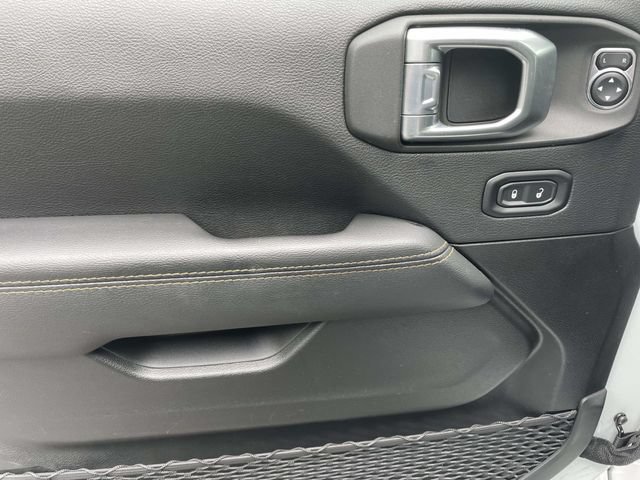 Certified 2022 Jeep Wrangler Unlimited Sahara AWD/4WD image 19