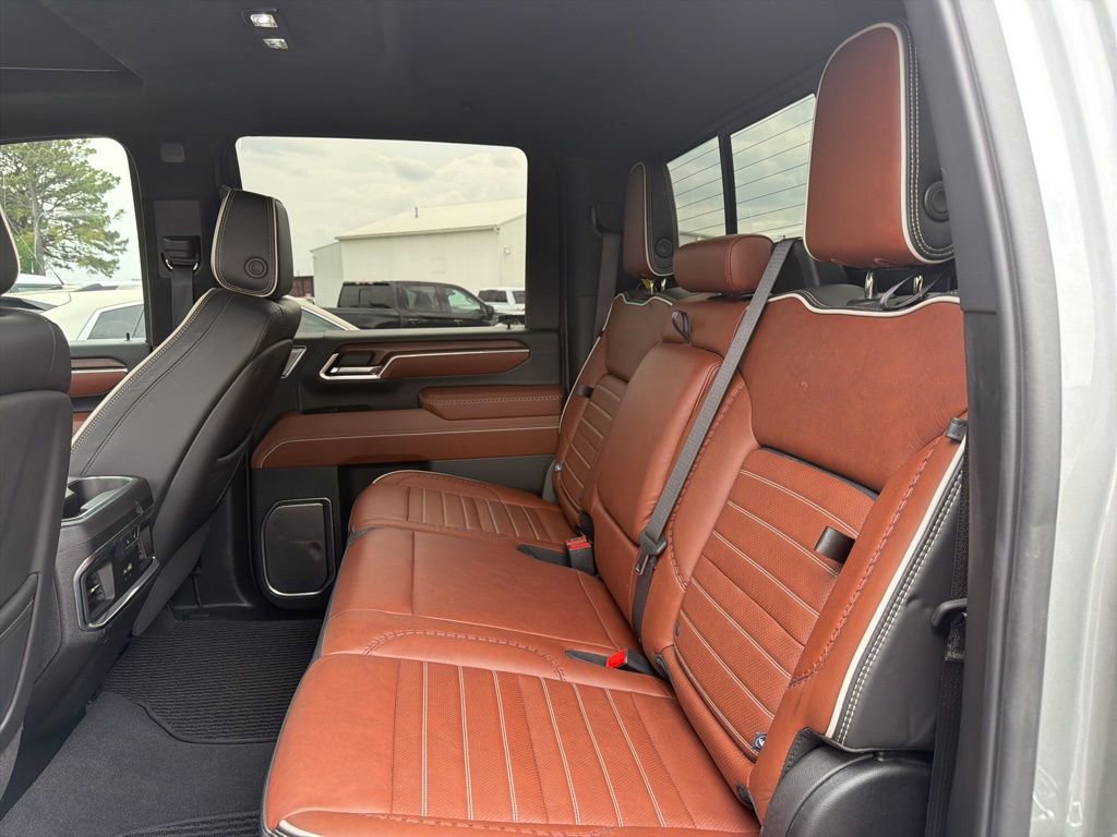 Certified 2025 GMC Sierra 2500 Denali Ultimate w/ Max Trailering Package AWD/4WD image 14