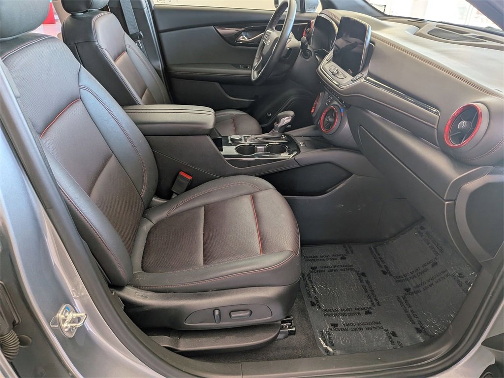 Used 2025 Chevrolet Blazer RS image 32