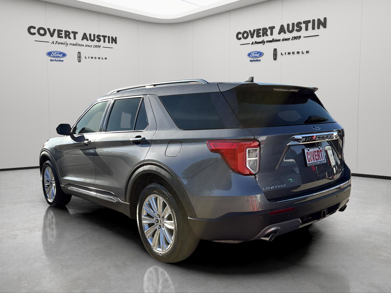 Used 2021 Ford Explorer Limited w/ Hybrid Equipment Group 310A image 3