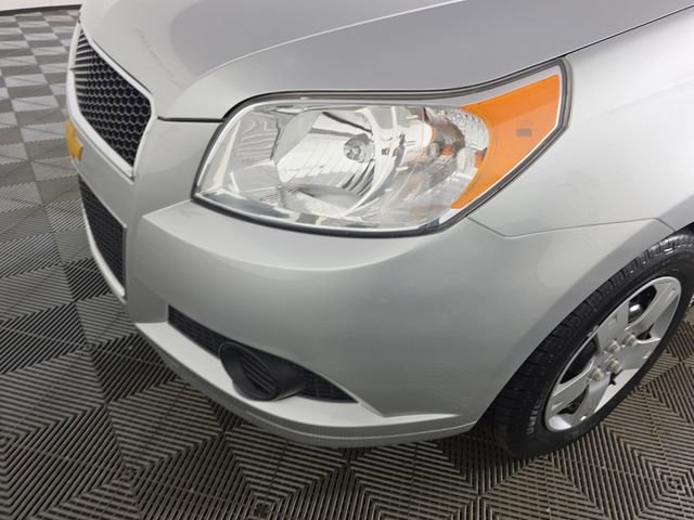 Used 2011 Chevrolet Aveo5 LT w/ LPO, Bodyside Molding Package image 45