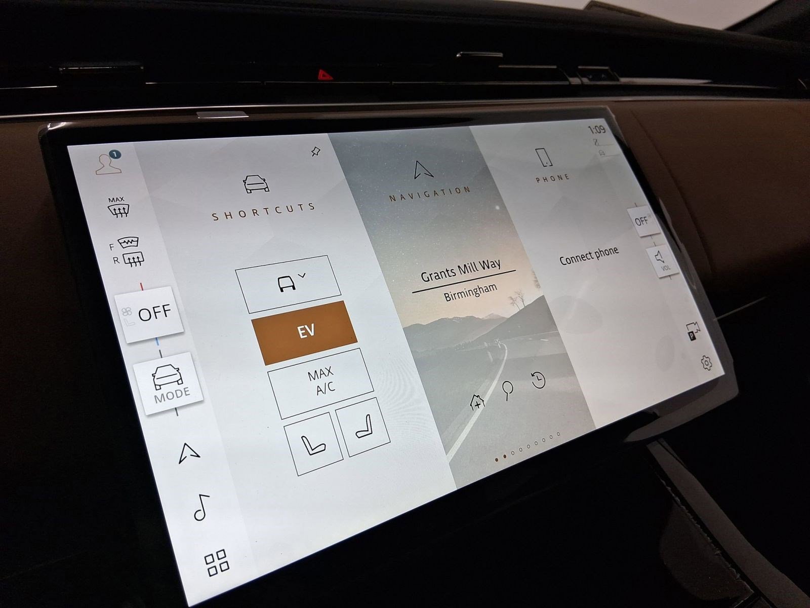 New 2026 Land Rover Range Rover Sport Dynamic SE image 24