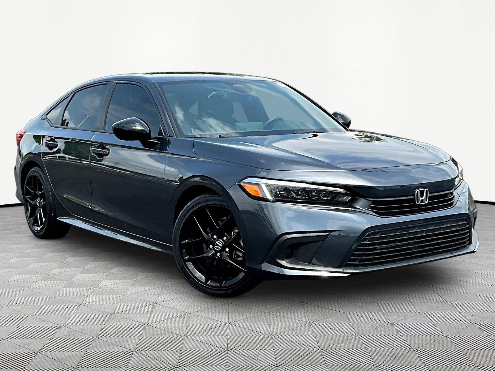 Used 2024 Honda Civic Sport image 3