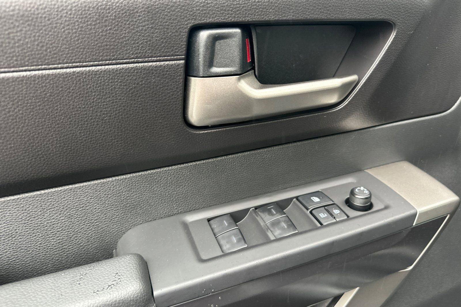New 2025 Toyota Tundra SR5 w/ SR5 Convenience Package AWD/4WD image 11