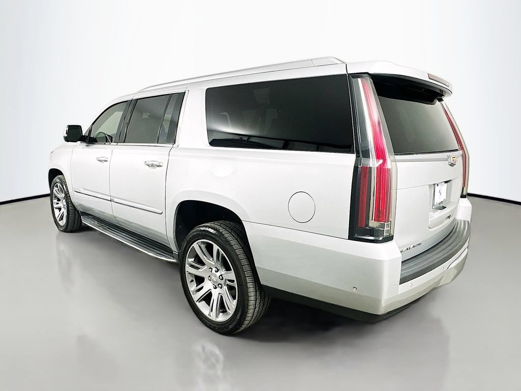 Used 2017 Cadillac Escalade ESV Luxury AWD/4WD image 7
