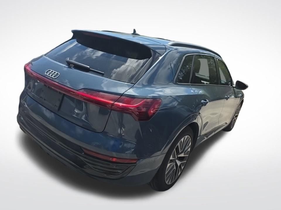 Used 2024 Audi Q8 e-tron Premium Plus w/ Premium Plus Package image 8