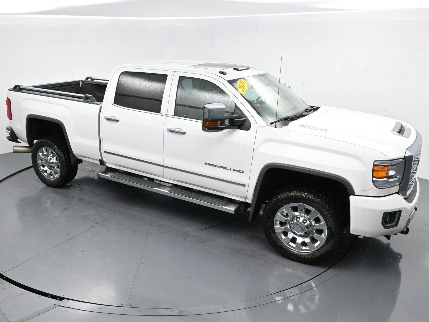 Used 2019 GMC Sierra 2500 Denali w/ Duramax Plus Package AWD/4WD image 37