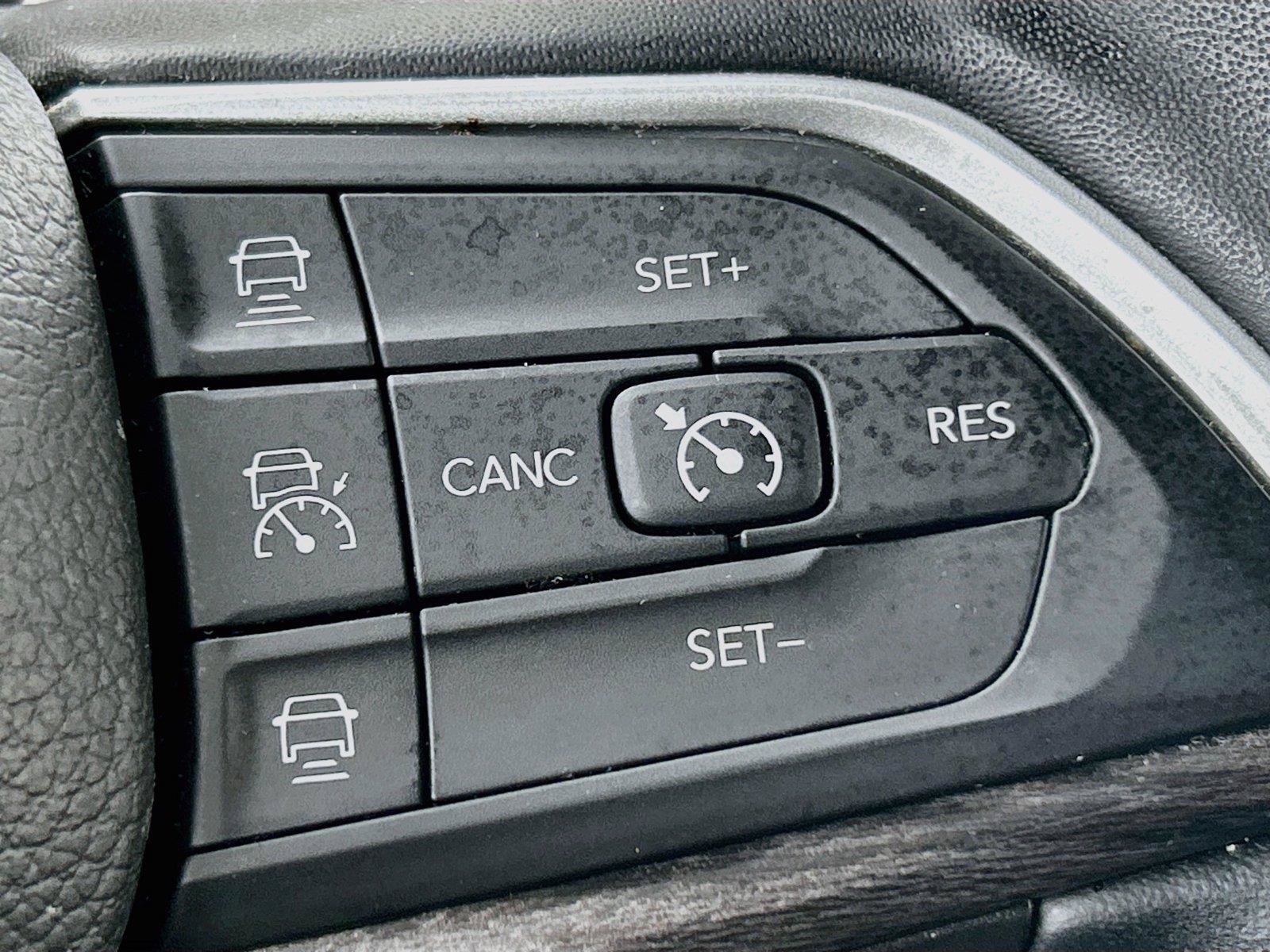 Used 2022 Jeep Grand Cherokee L Limited w/ Trailer Tow Group (B) AWD/4WD image 41
