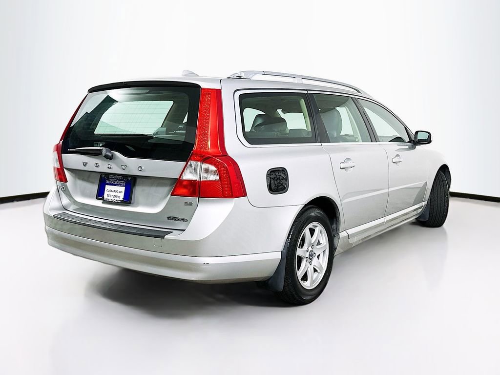Used 2008 Volvo V70 image 7