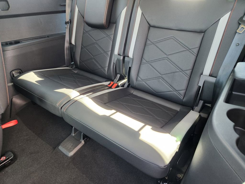 New 2026 Volkswagen Atlas Peak Edition image 18