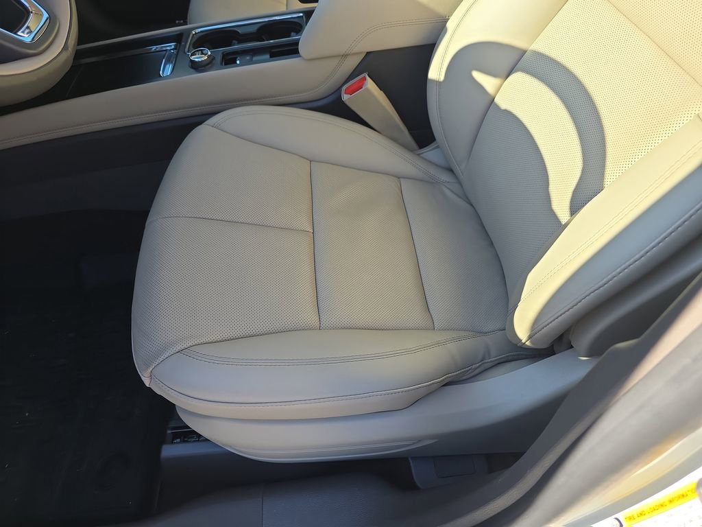 Used 2023 Lincoln Corsair Grand Touring w/ Equipment Group 301A image 20