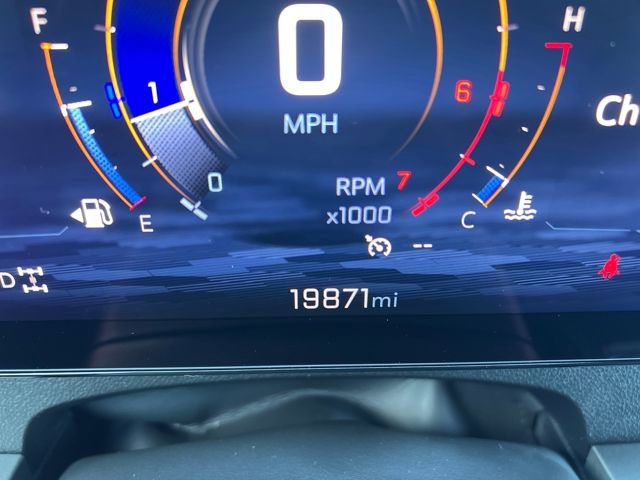 Certified 2025 Chevrolet Traverse LT image 24