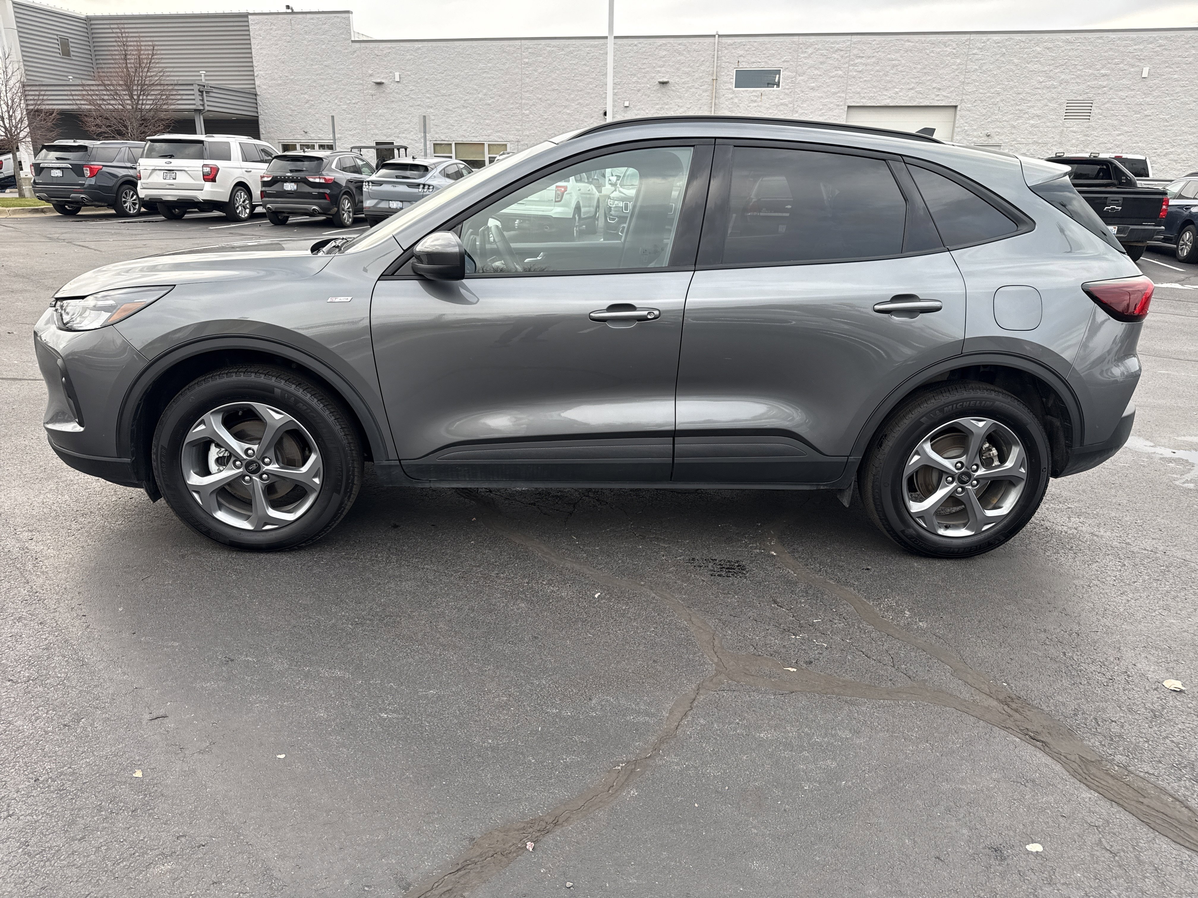 Used 2025 Ford Escape ST-Line Select w/ Tech Pack #1 image 3