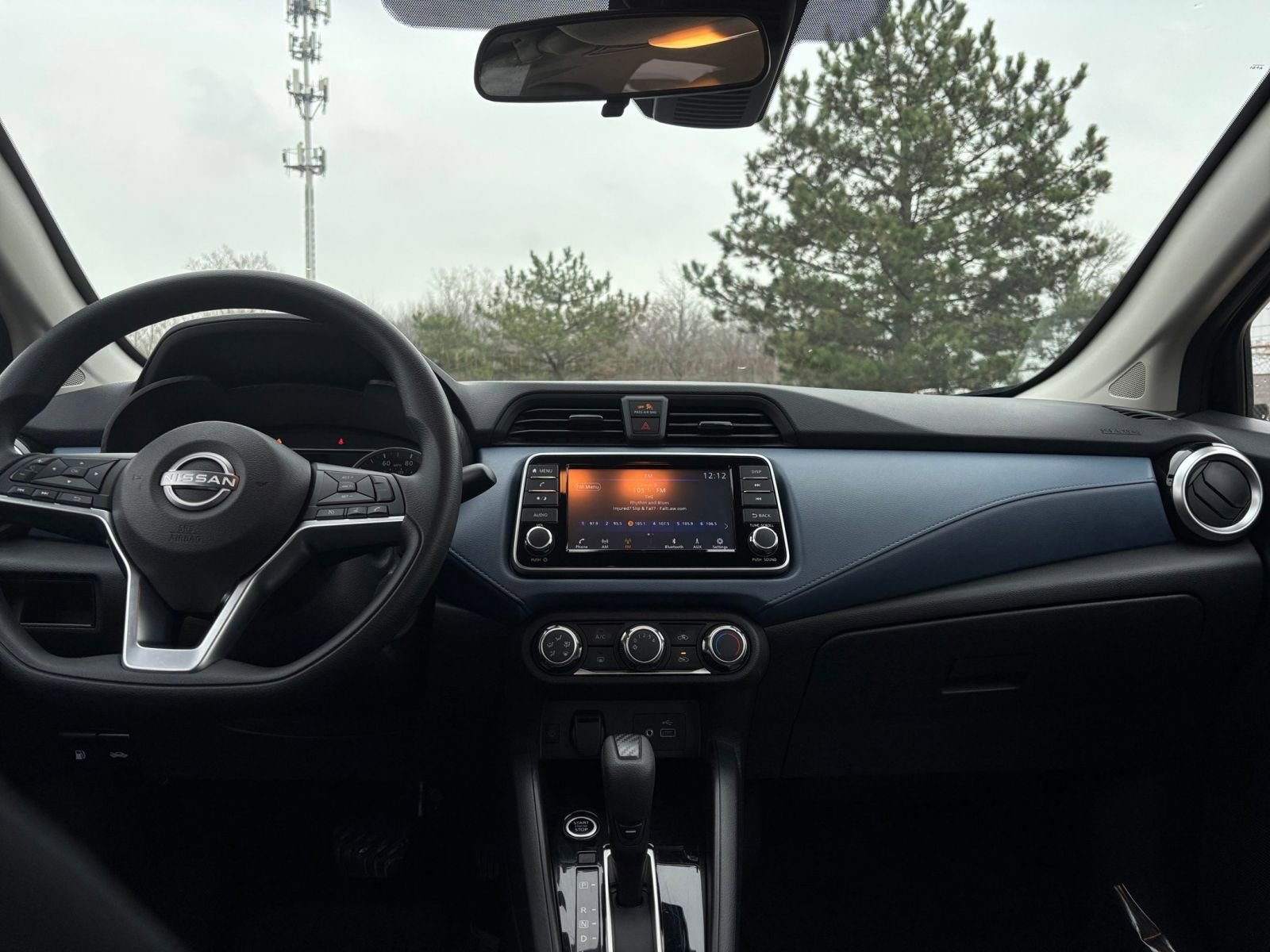 Used 2025 Nissan Versa SV image 31